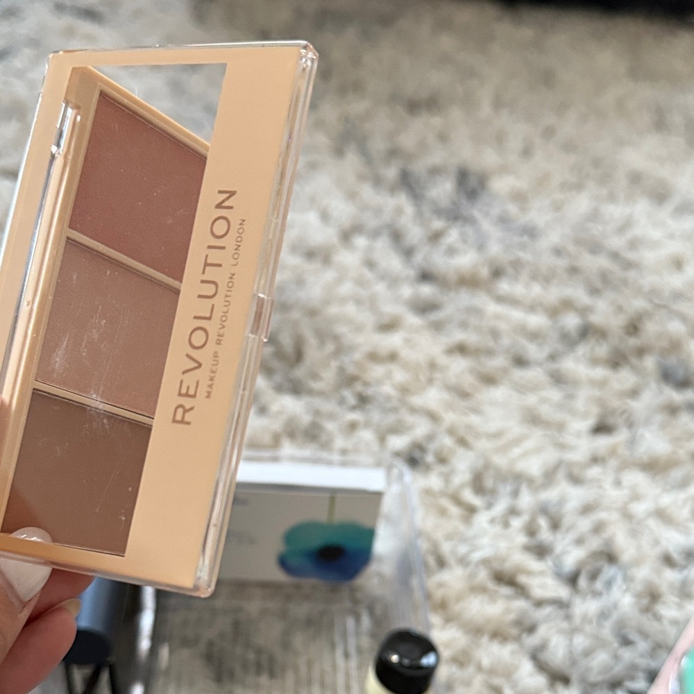 Revolution Contour Palette - Tan and Brown Hues